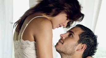 3 Naughty Things Men Love To Hear When You Talk Dirty